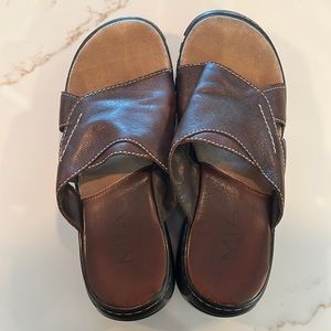 MIA leather sandals